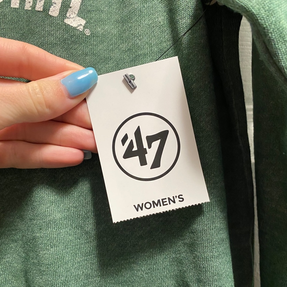NWT Michigan State Women’s Crewneck - Picture 4 of 4